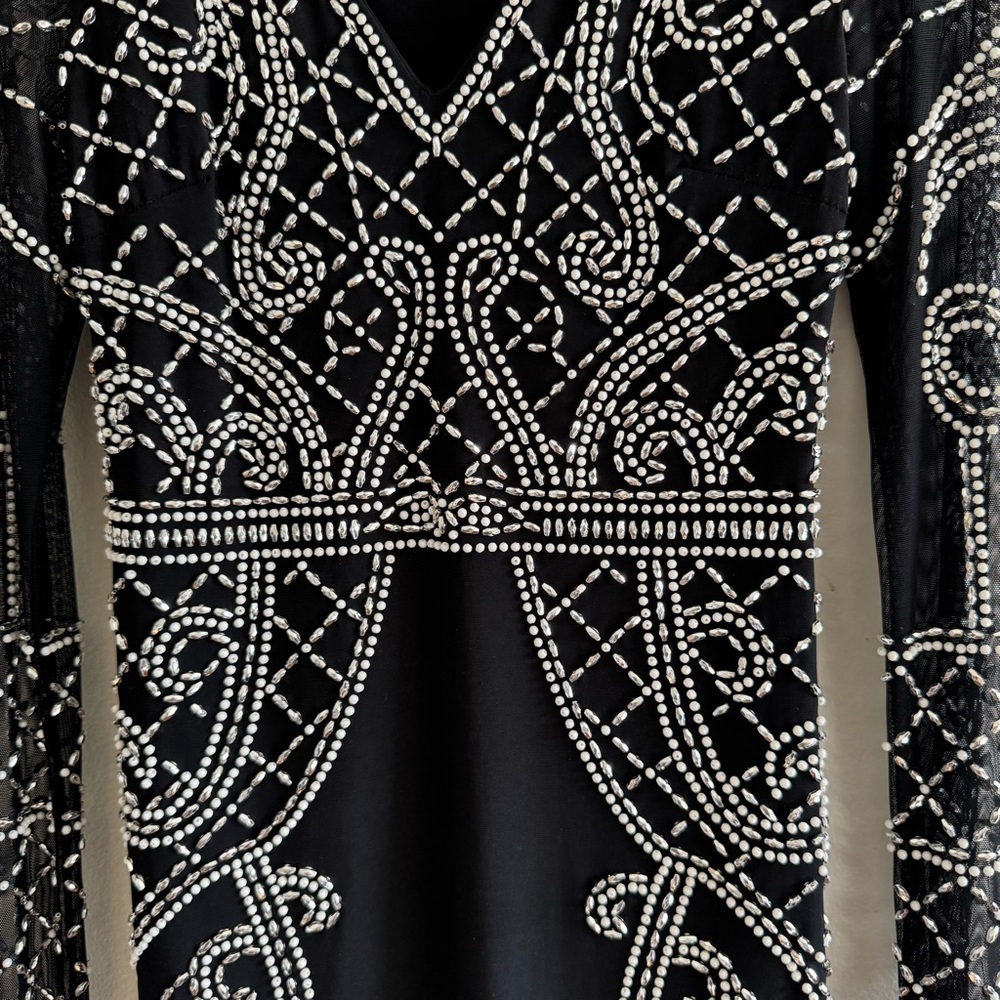 XSCAPE Black Long Sleeve White Silver Bead Embellishment Dress size 8 - Picture 5 of 10